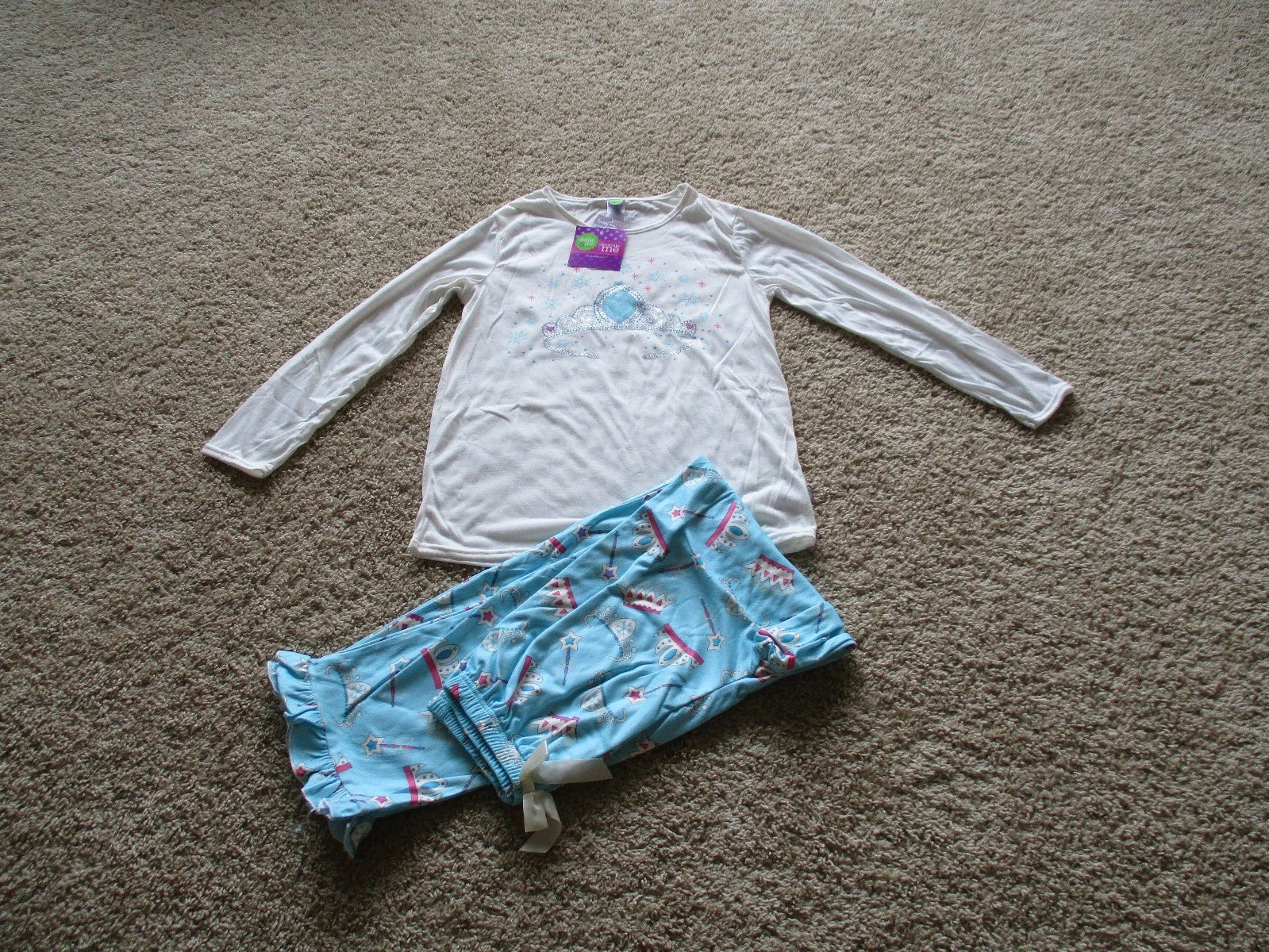 BNWT Dollie & Me for Mommy Women's long sleeve/pants Pajama Set, blue/ivory, $50