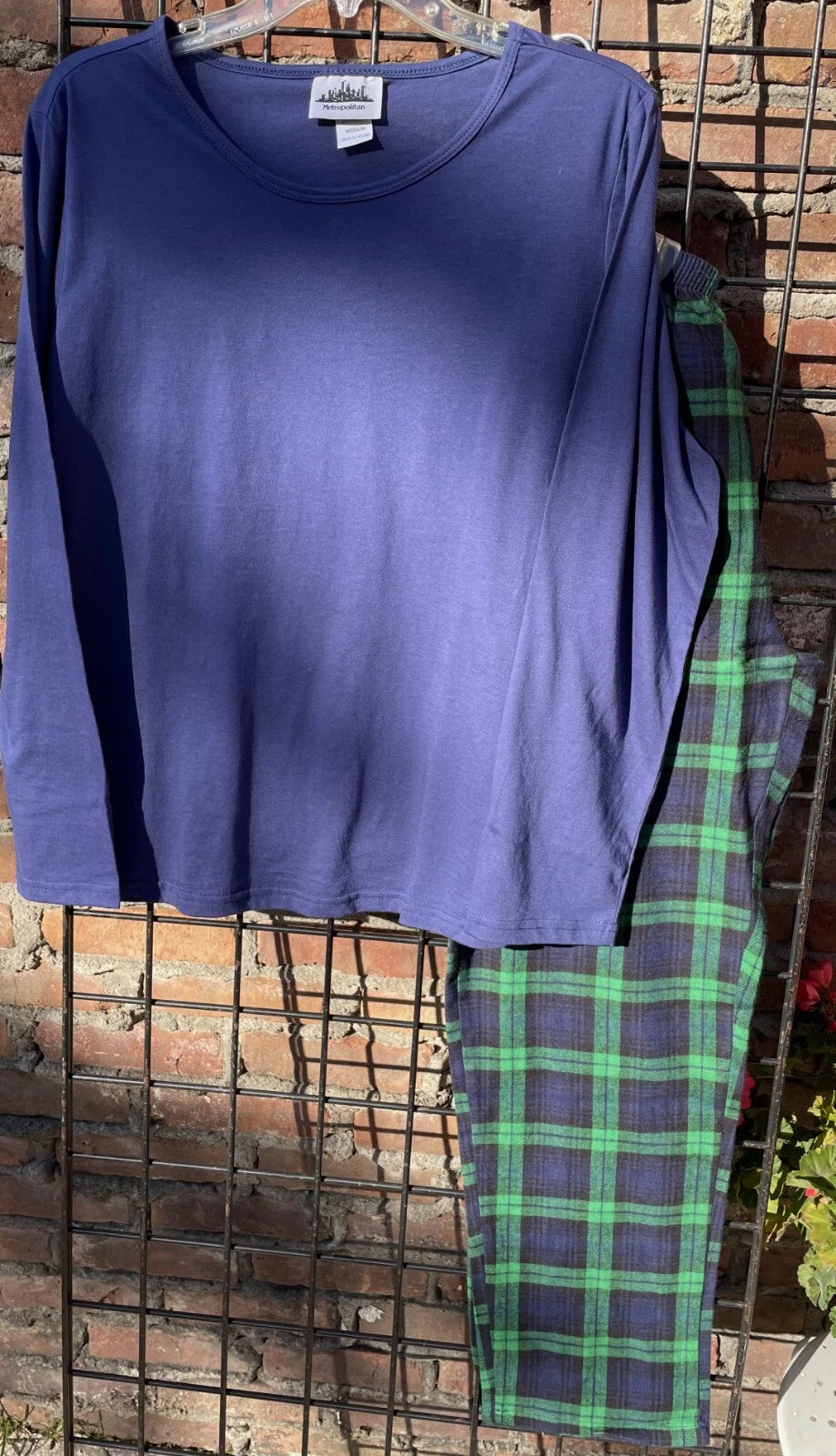 New Pajama Sets Solid Top Plaid Flannel  Bottom    Med  Large